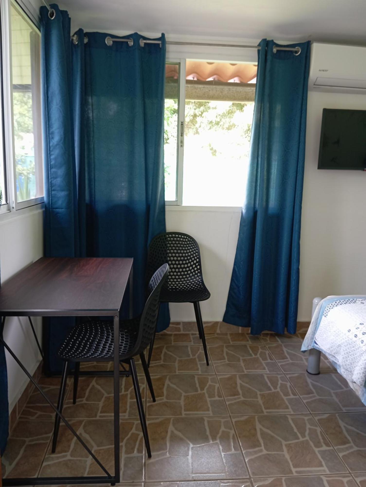 בוקרון Little Italy B&B מראה חיצוני תמונה